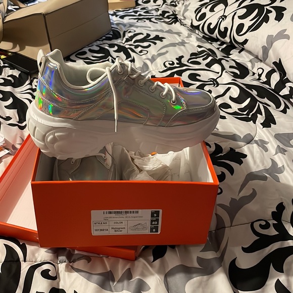 Worn once. Waited to long to send back. - Picture 2 of 5